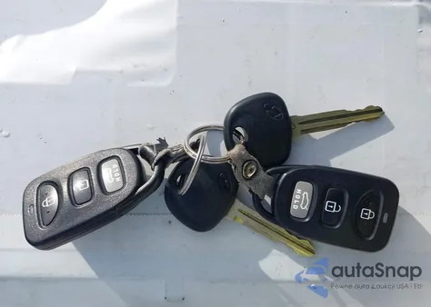 2019 Hyundai Elantra Se из США, поврежденный, VIN 5NPD74LFXKH487394